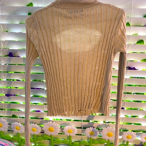 CBR gold lace up crop top sweater - Picture 3 of 6
